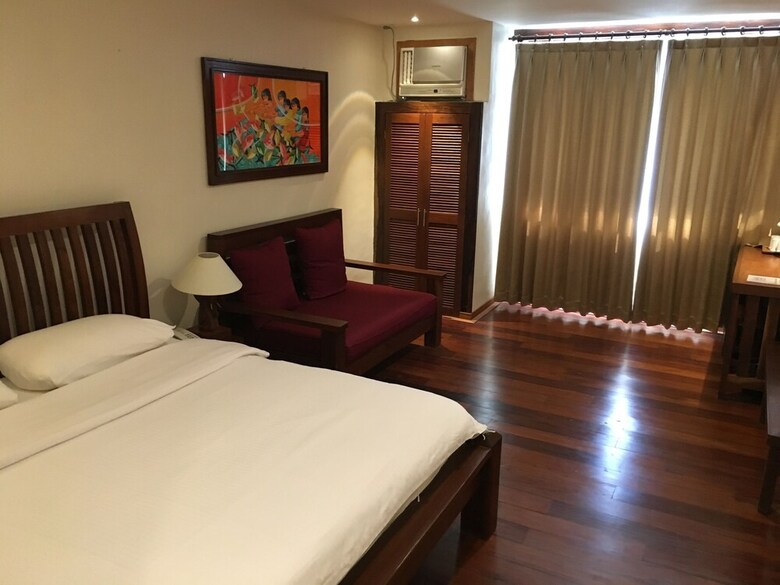 Mango Valley Hotel 1