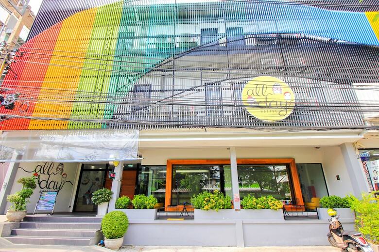 Hostal Oyo 426 All Day Hostel