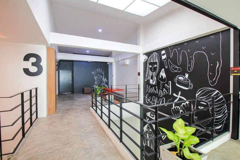 Hostal Oyo 426 All Day Hostel