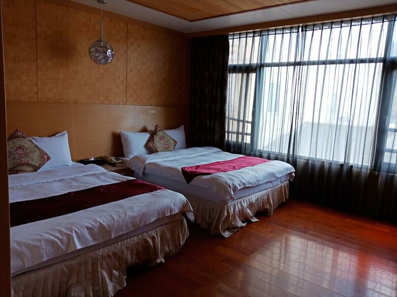 Shuian Lakeside Hotel