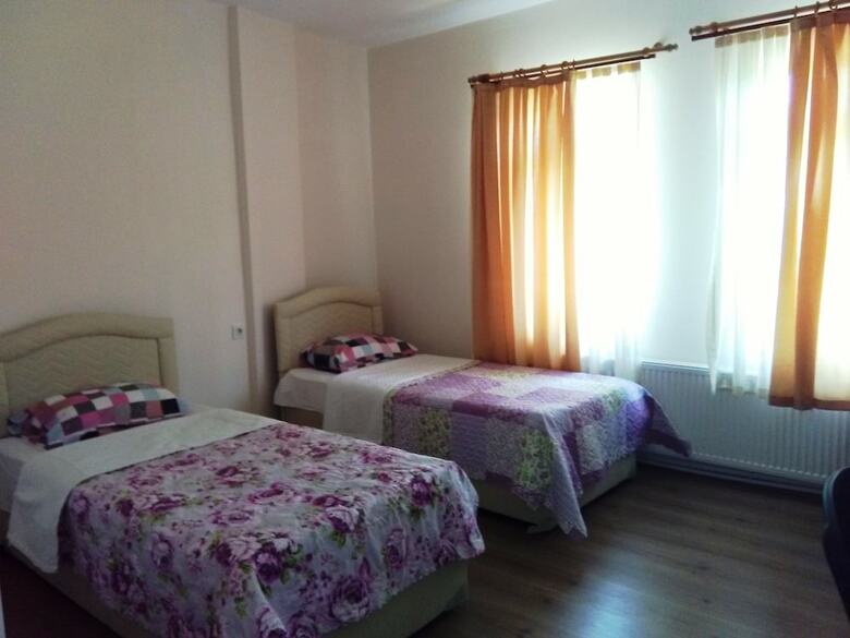 Hostal Bahar Hostel