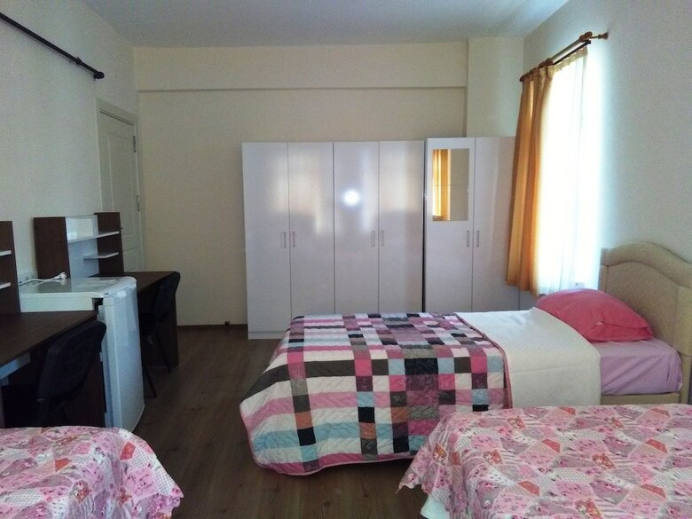 Hostal Bahar Hostel