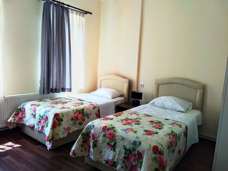 Hostal Bahar Hostel