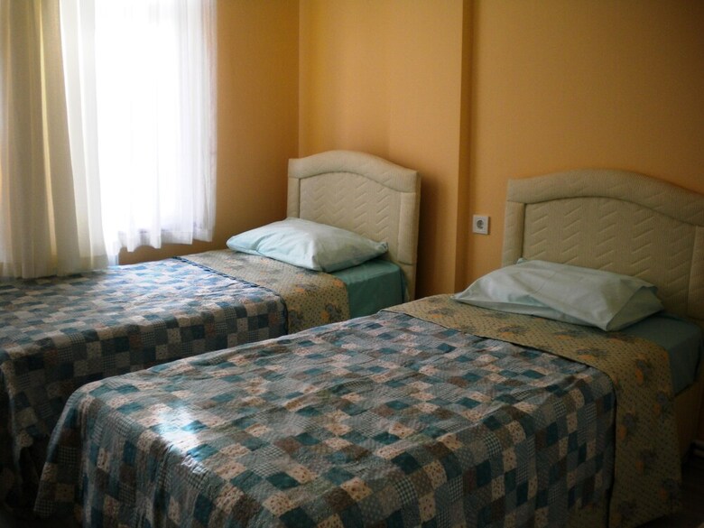 Hostal Bahar Hostel