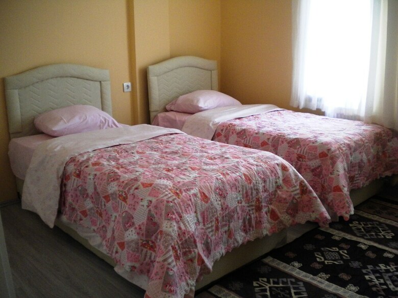 Hostal Bahar Hostel