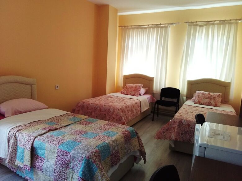 Hostal Bahar Hostel