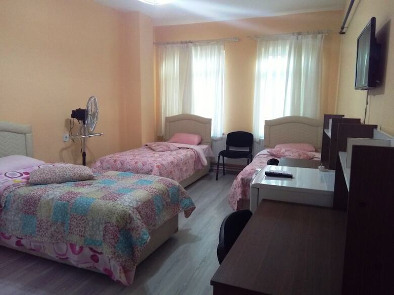 Hostal Bahar Hostel