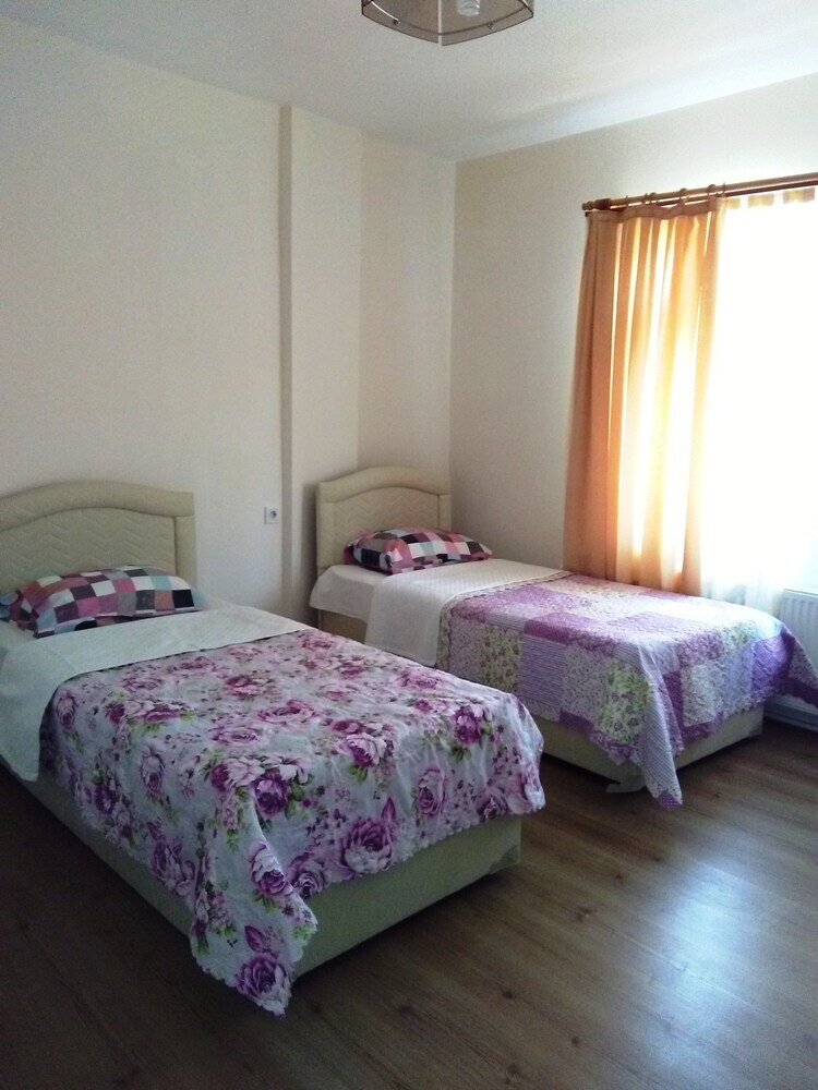 Hostal Bahar Hostel