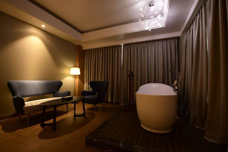 Hotel Kiranshree Grand