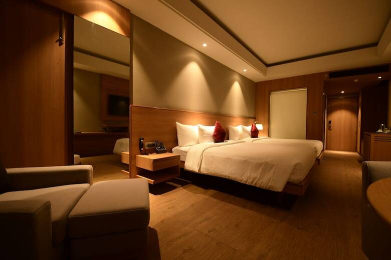 Hotel Kiranshree Grand