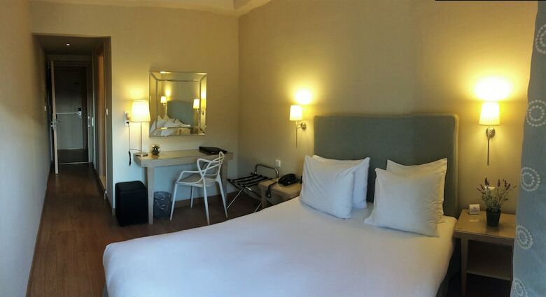 Avra Hotel
