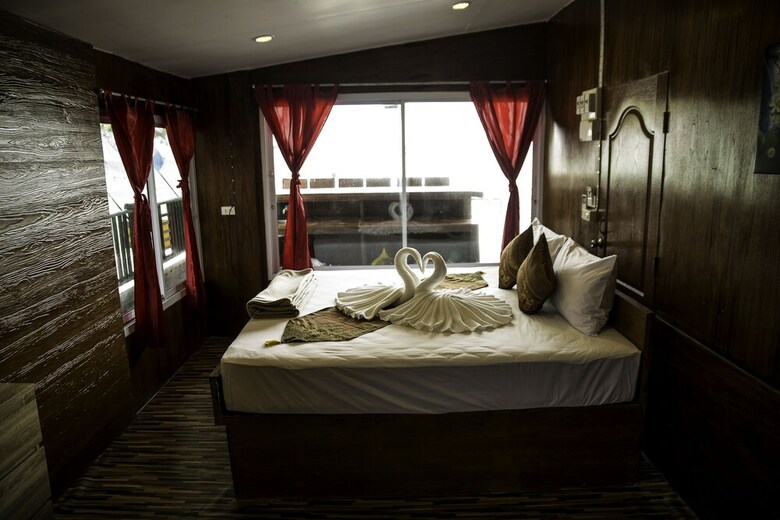 Mr.k Haadrin Hotel