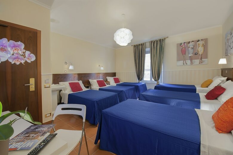Hostal Carlito Budget Rooms