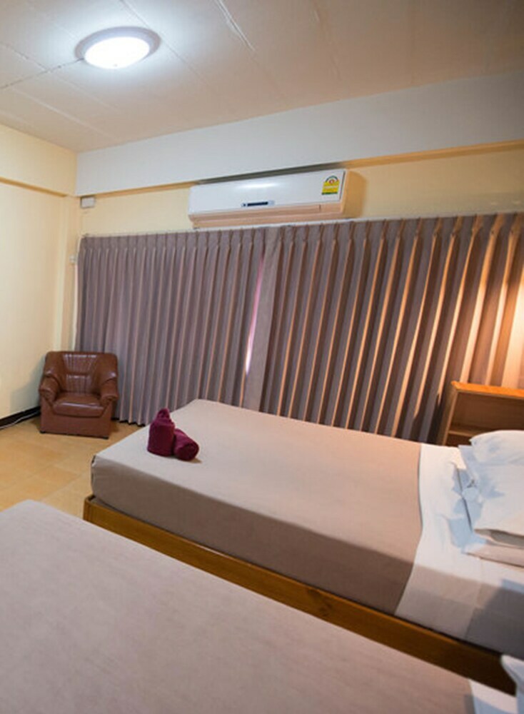 Hotel Funky Monkey Guesthouse And Tour
