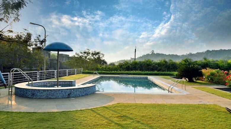 Hotel Sadhana Executive