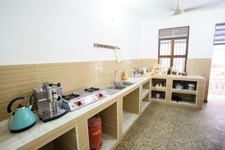 Hostal Ten To Ten Stone Town - Hostel
