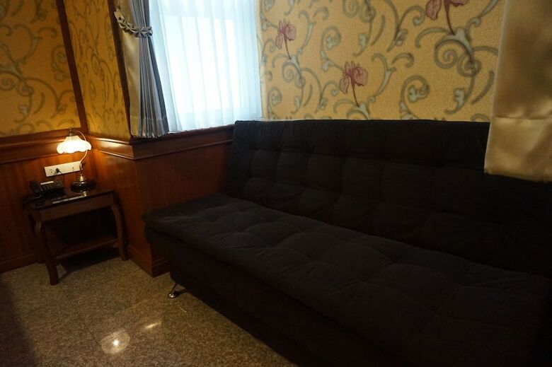 Nartsiri Residence And Hotel