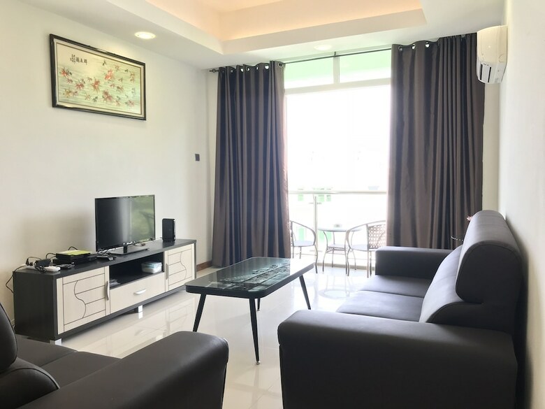 Apartamentos Sunset Seaview Vacation Condos @ Crystal Condo