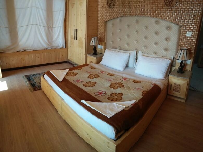 Hotel Nezer Homestay