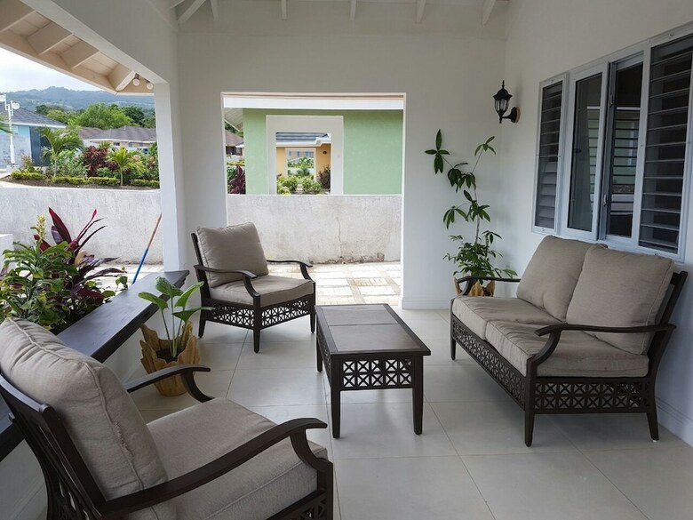 Ocho Rios Villa At Coolshade IX