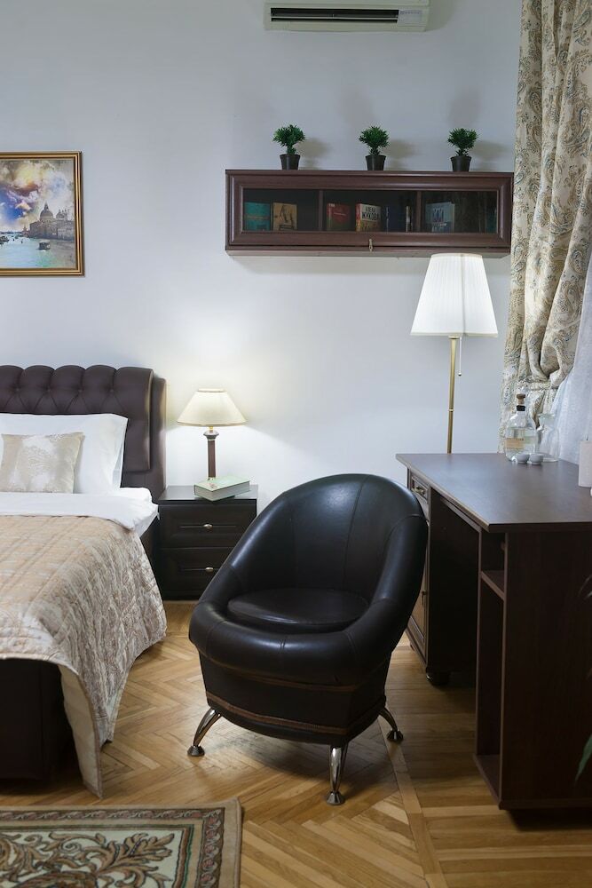 Hotel Red Square Guest House