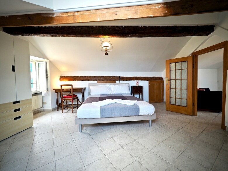 Apartamento Romantica Mansarda Pisano