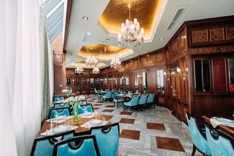 Golden Palace Hotel