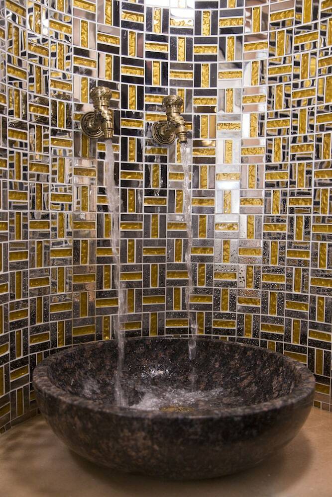 Golden Palace Hotel