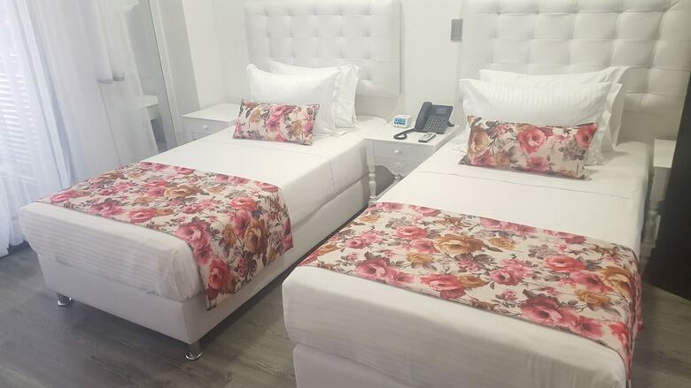 Hotel Arvut Collection