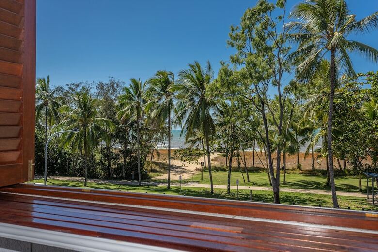 Apartamentos Oceansprey On The Beach