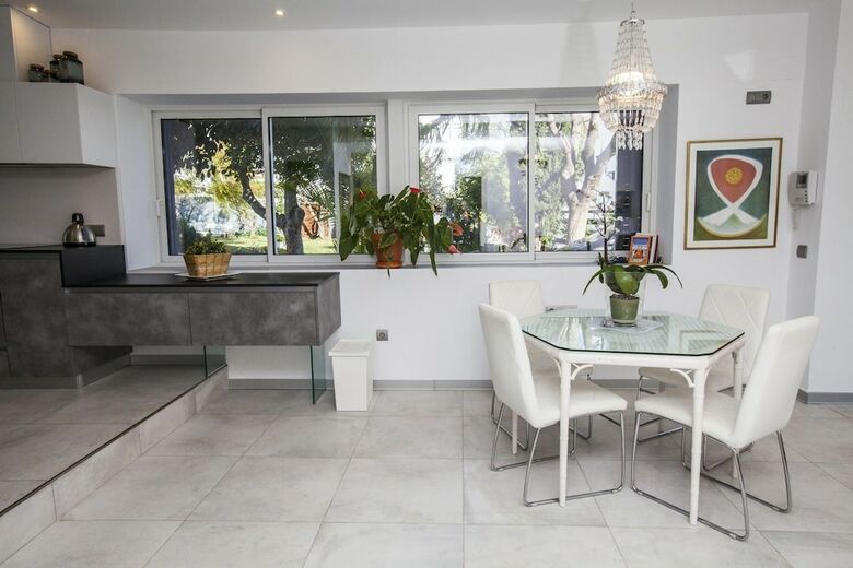 Luxury Apartments Villa San Salvador