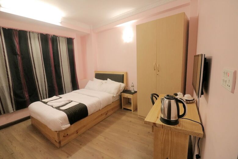 Hotel Easy Homes