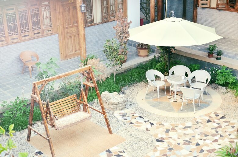 Hotel Tourists Courtyard