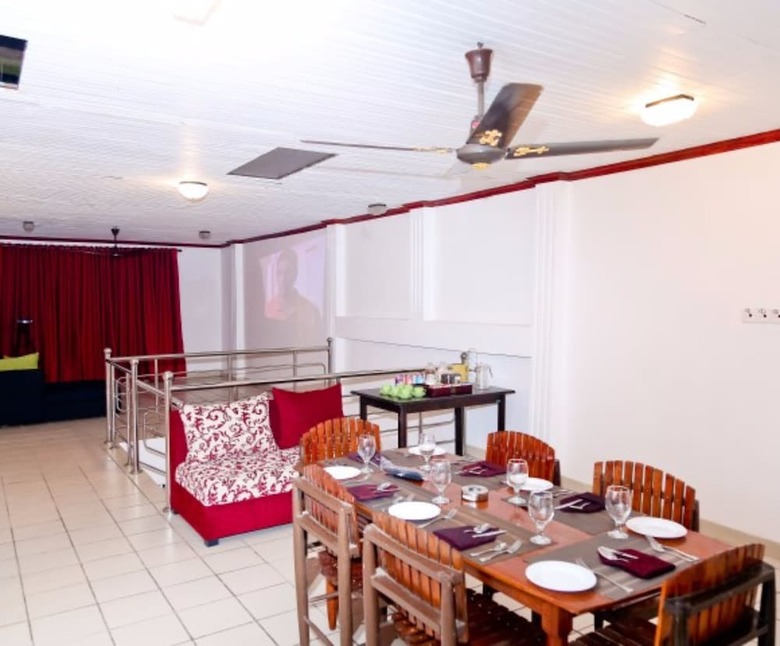 Hotel Adara Negombo