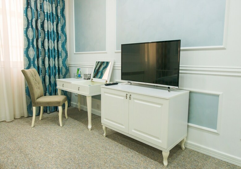 Two Seasons Boutique Hotel