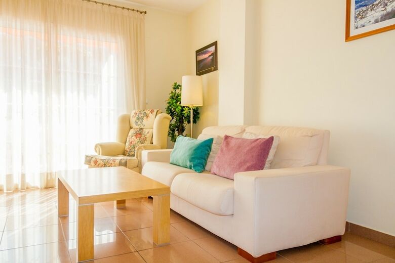 Apartamentos Rubarsal Canovas Nerja