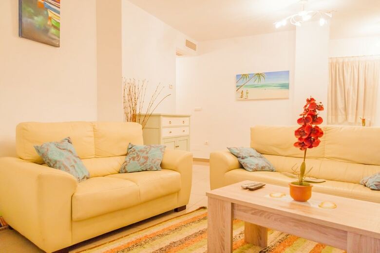 Apartamentos Rubarsal Canovas Nerja