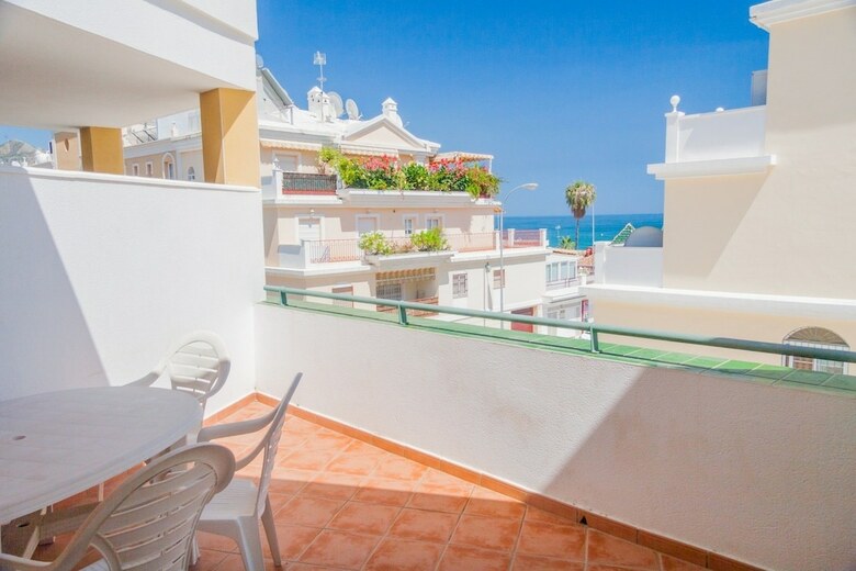 Apartamentos Rubarsal Canovas Nerja