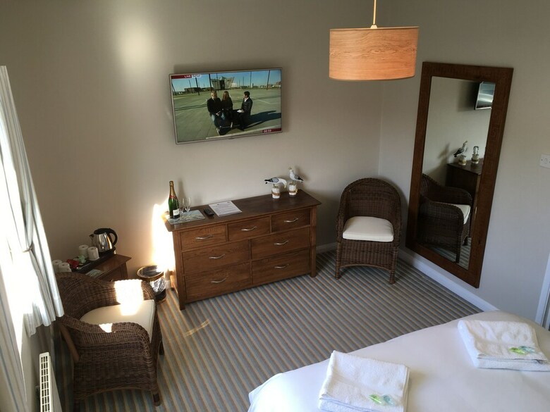Bed & Breakfast The Waterfront Inn