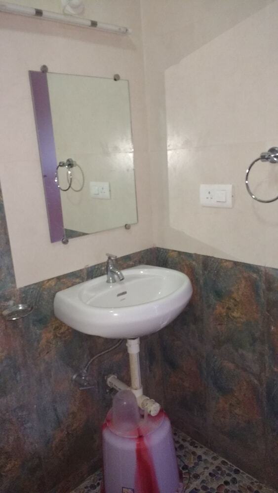 Hotel Morjim Bay Resort