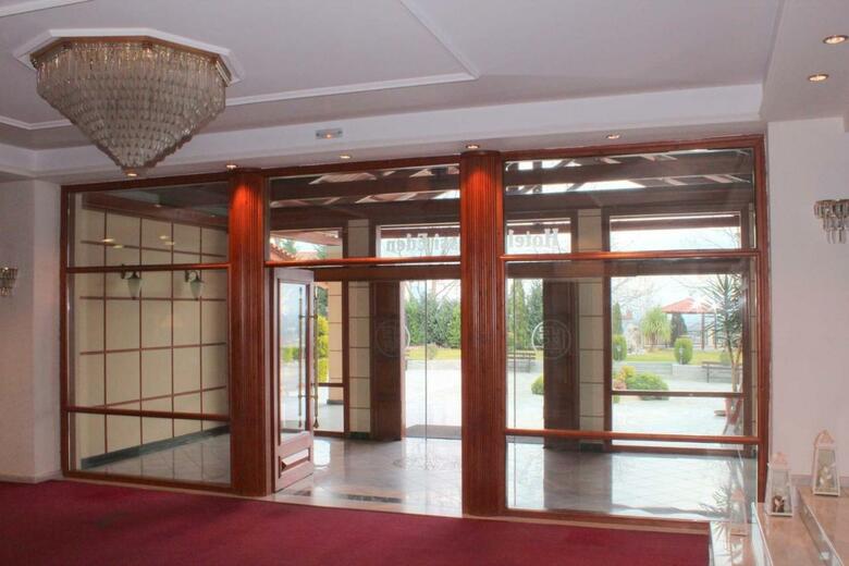 Famissi Eden Hotel