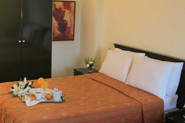 Famissi Eden Hotel