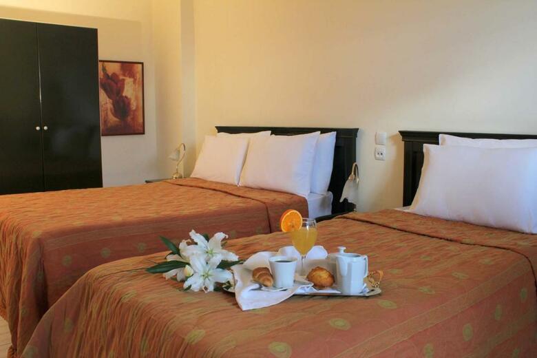 Famissi Eden Hotel