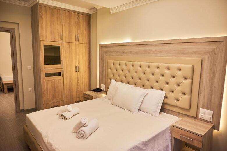Famissi Eden Hotel
