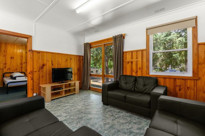 Cabana Bright Riverside Holiday Park