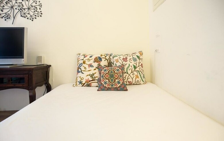 Bed & Breakfast Paris Lovers