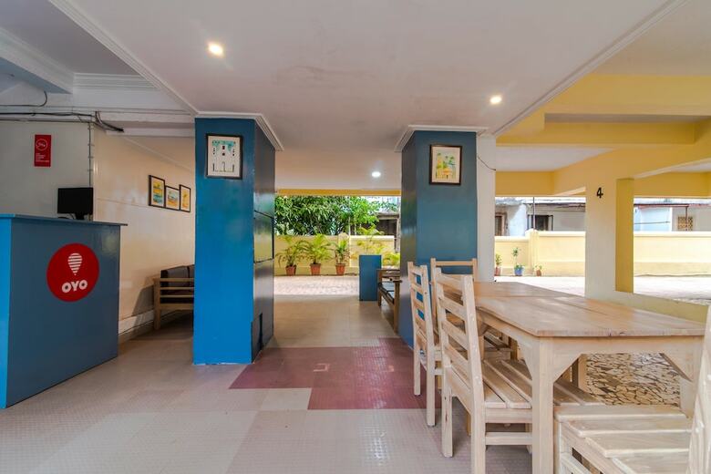 Hotel Oyo 10141 Js Palms
