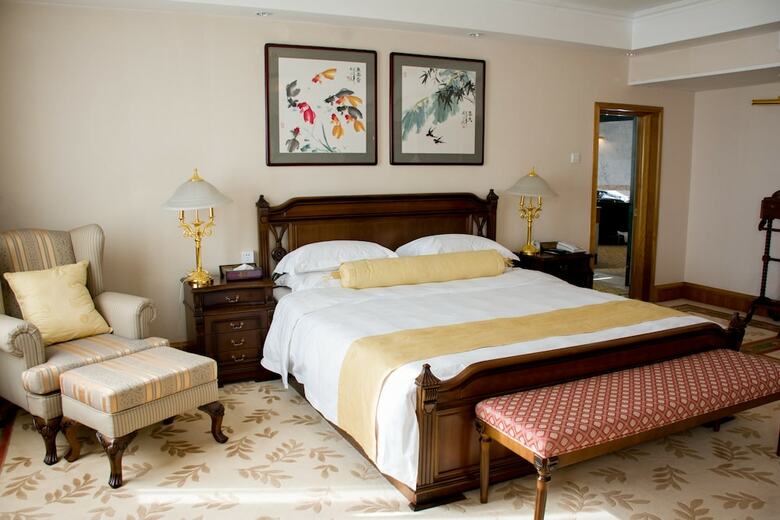 Weihaiwei Hotel