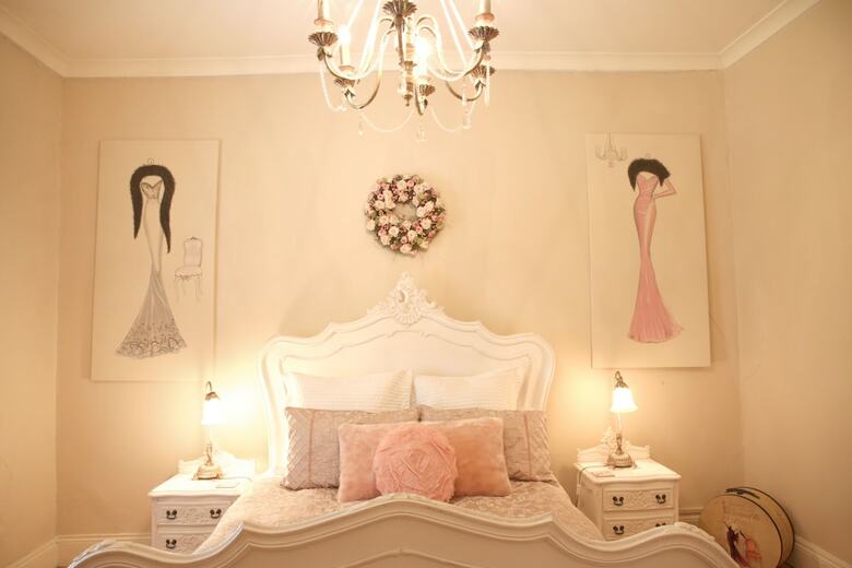 Azalea Cedar-rose Villa