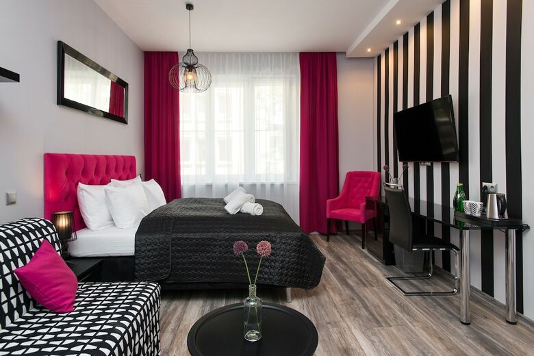 Hotel Leo Apartments Old Town